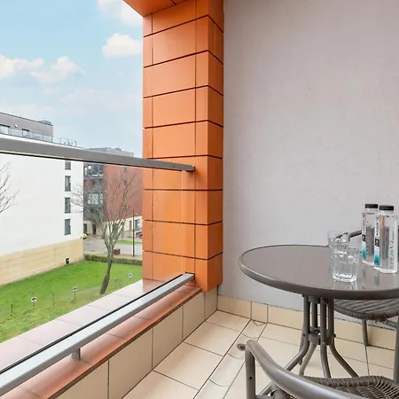 Modern In Center Near The River With Parking By Renters *