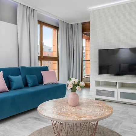 Modern In Center Near The River With Parking By Renters Gdańsk